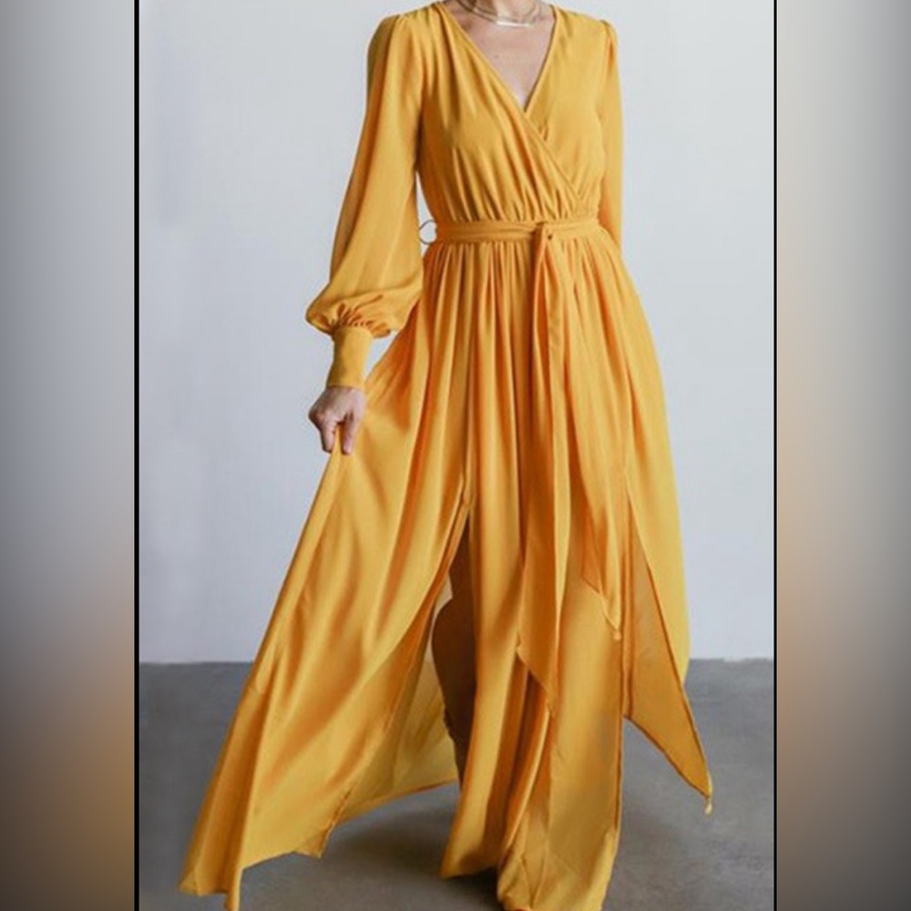 *NWT* Belted long sleeve maxi dress